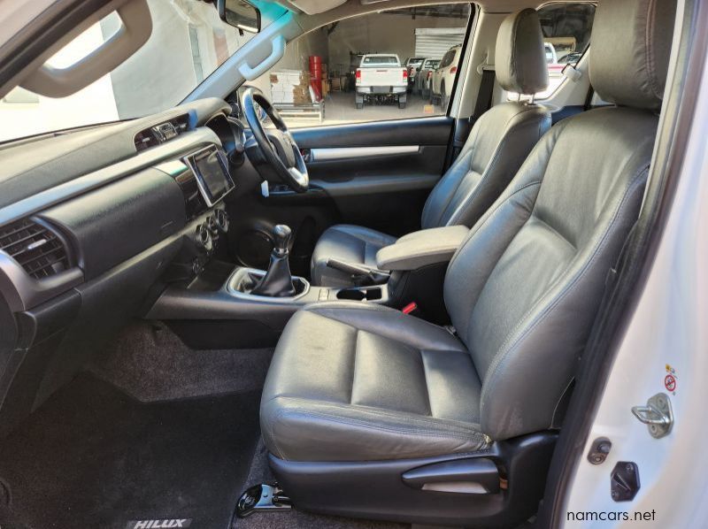2018 Toyota Hilux XC 2.8GD6 4x4 Raider MT pictures