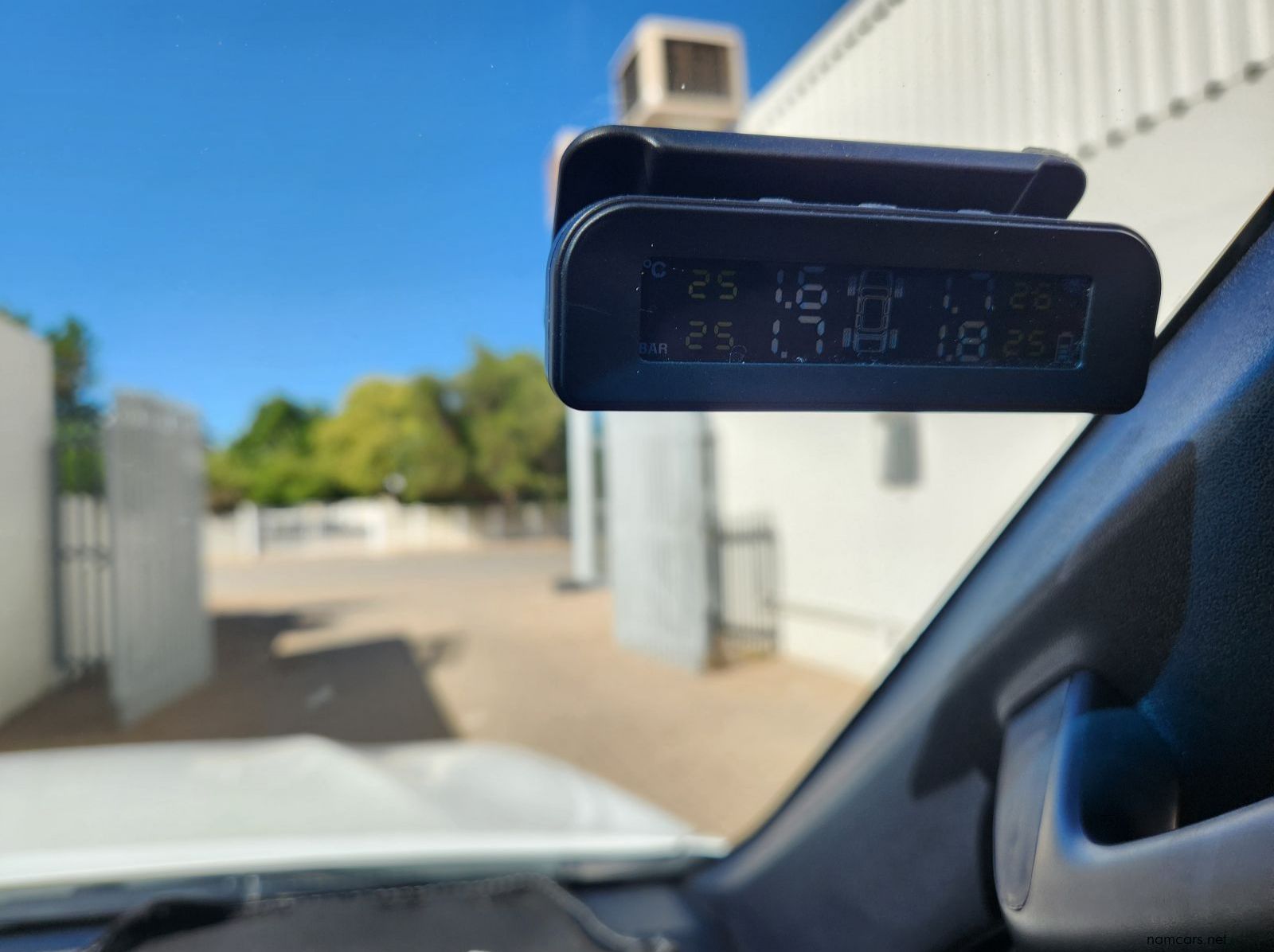 2023 Toyota Hilux XC 2.8GD6 4x4 Legend MT pictures