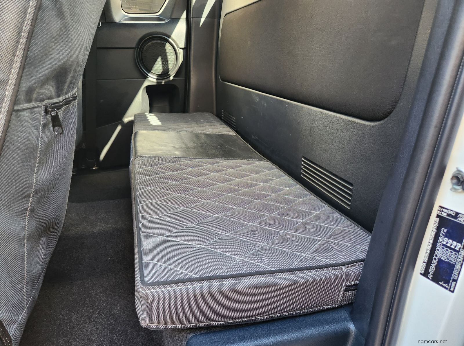 2023 Toyota Hilux XC 2.8GD6 4x4 Legend MT pictures