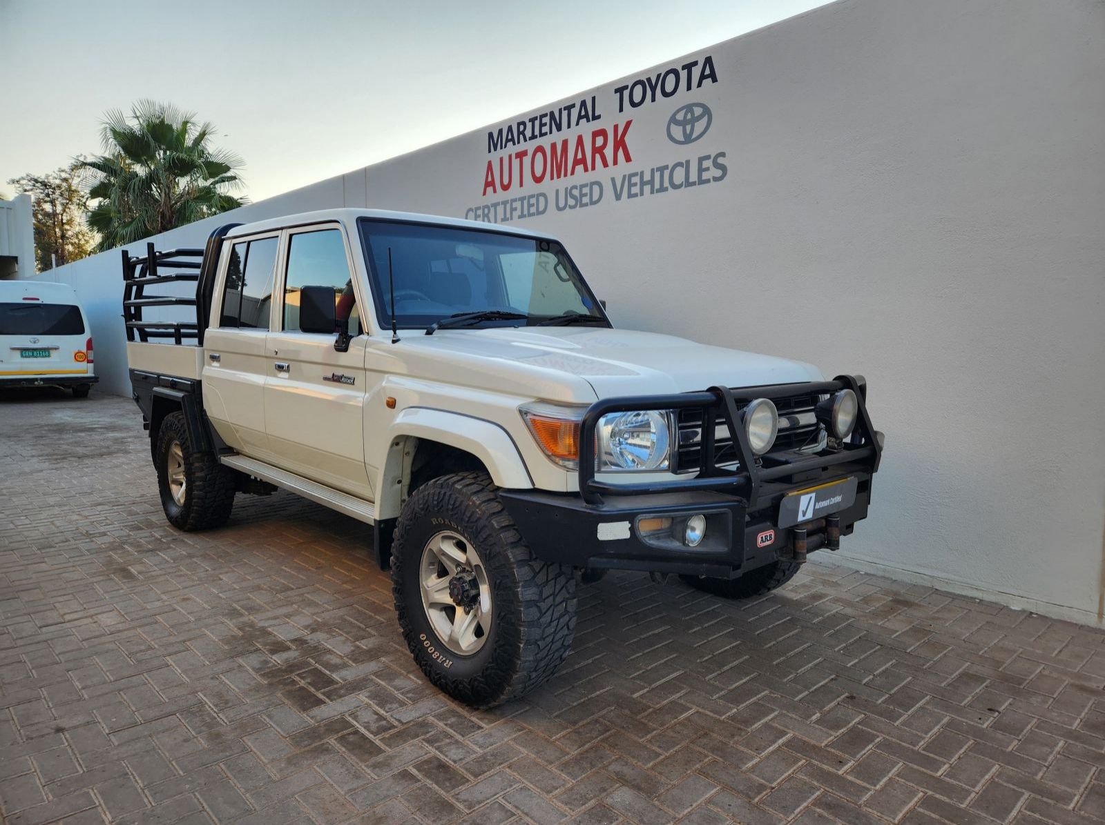 Used Toyota Land Cruiser DC 4.0 V6 Petrol for sale in Windhoek, Walvis Bay, Okahandja, Gobabis, Mariental, Otjiwarongo, Ongwediva, Namibia