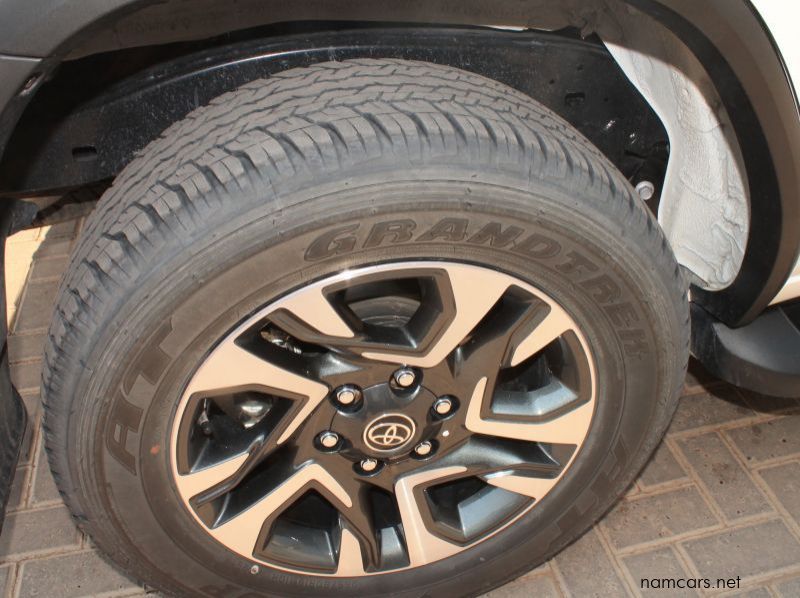 2023 Toyota Fortuner 2.8GD6 4x4 AT VX pictures