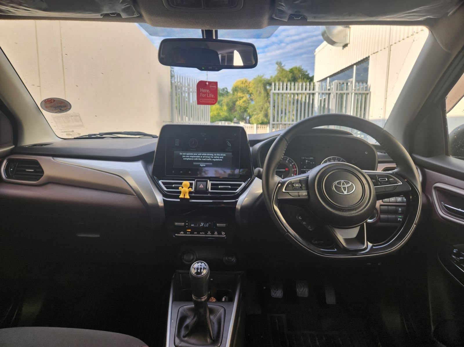 2025 Toyota Starlet Cross 1.5 XR MT pictures
