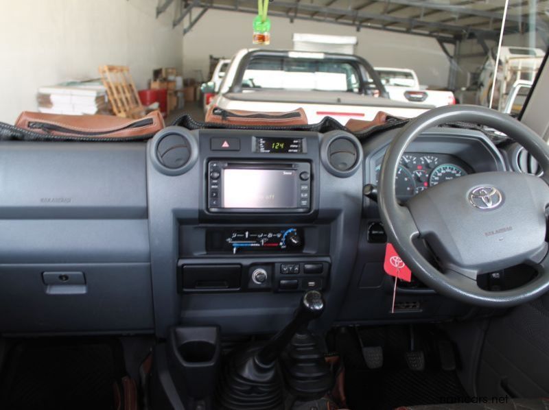 2015 Toyota Land Cruiser Double Cab 4.5 V8 Diesel pictures