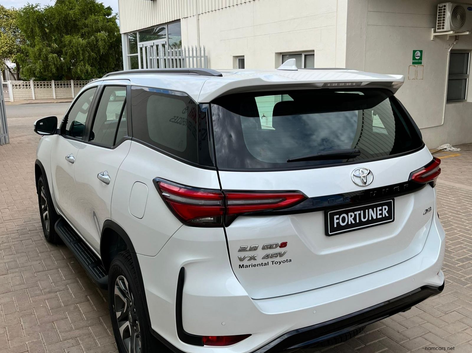 2025 Toyota Fortuner 2.8GD6 VX 4x4 AT 48V pictures