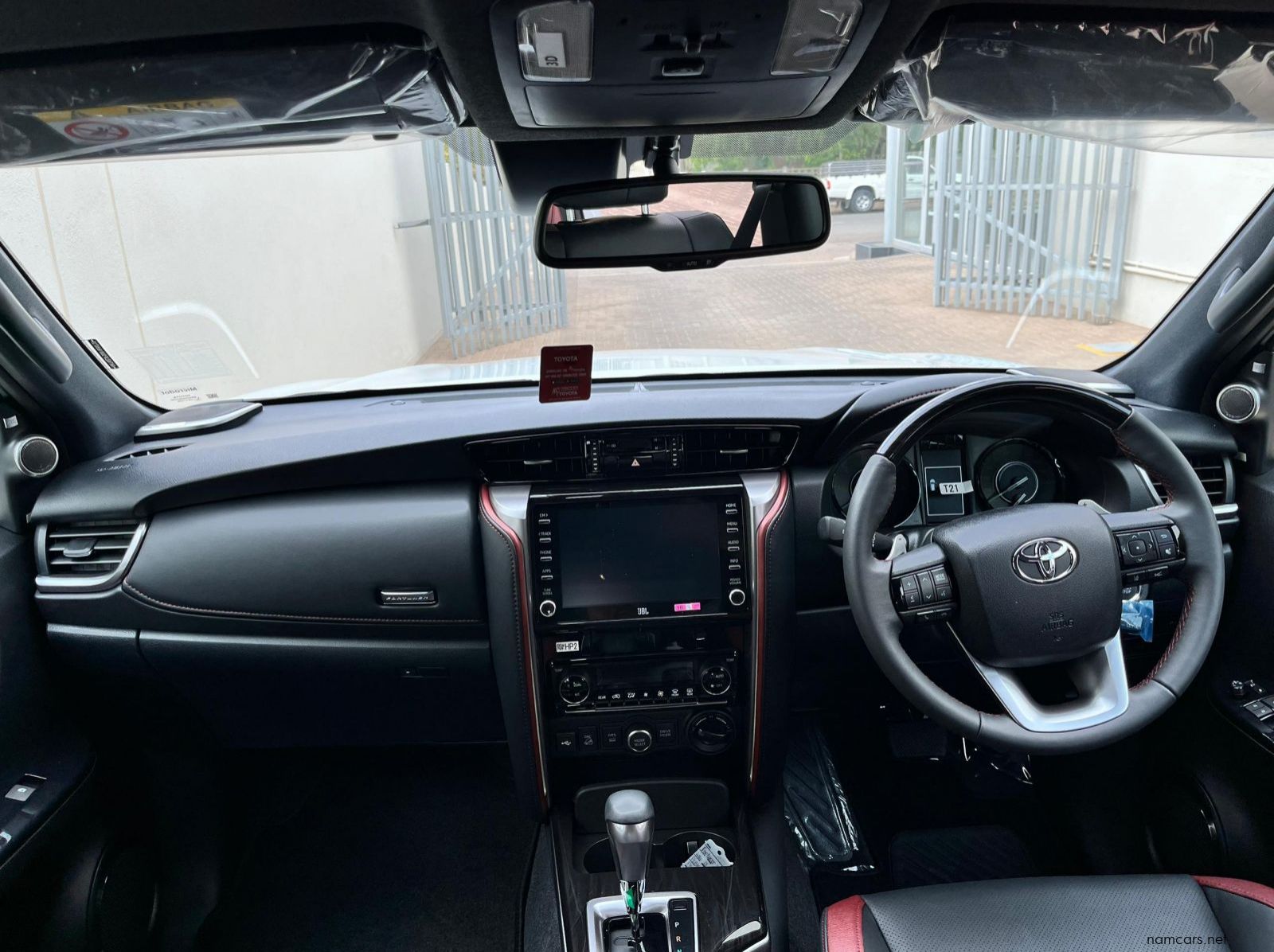 2025 Toyota Fortuner 2.8GD6 VX 4x4 AT 48V pictures