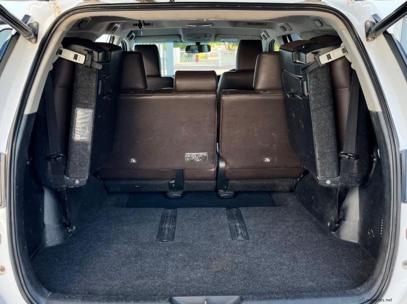 2018 Toyota Fortuner 2.8 GD-6 4X4 6AT pictures