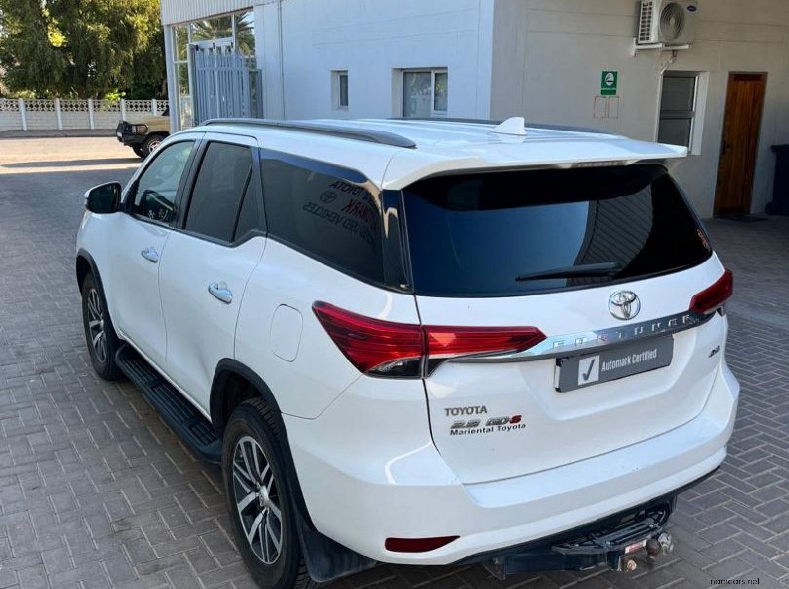 2018 Toyota Fortuner 2.8 GD-6 4X4 6AT pictures