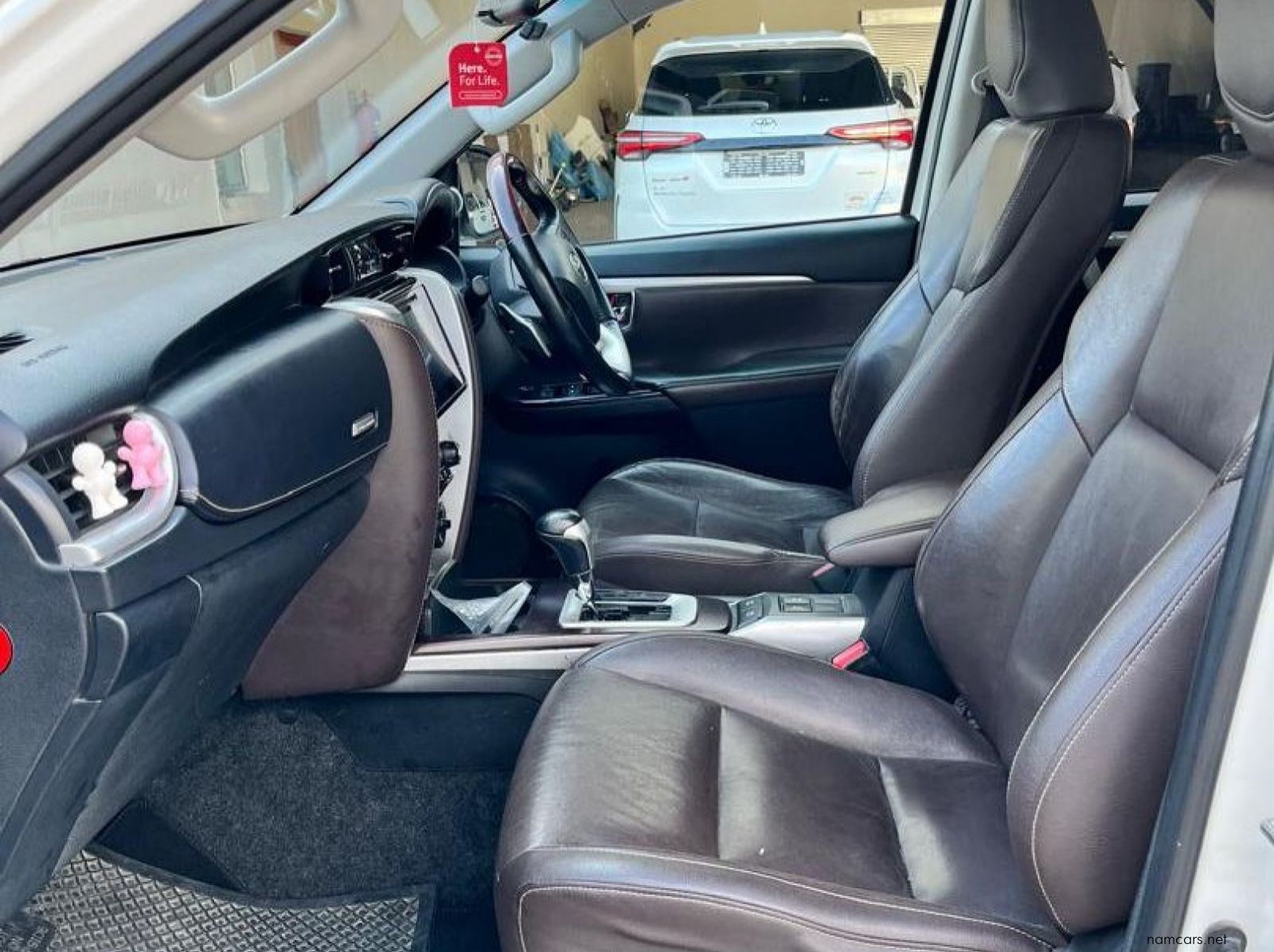 2018 Toyota Fortuner 2.8 GD-6 4X4 6AT pictures