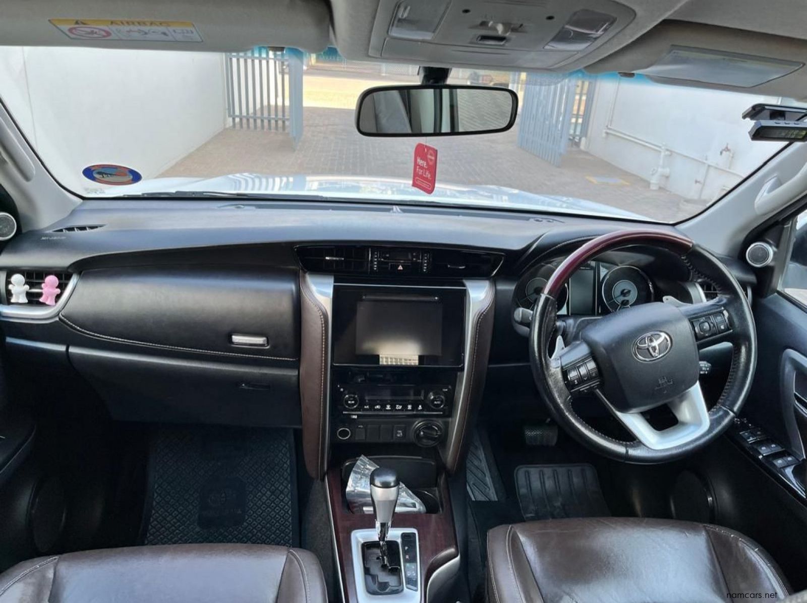 2018 Toyota Fortuner 2.8 GD-6 4X4 6AT pictures