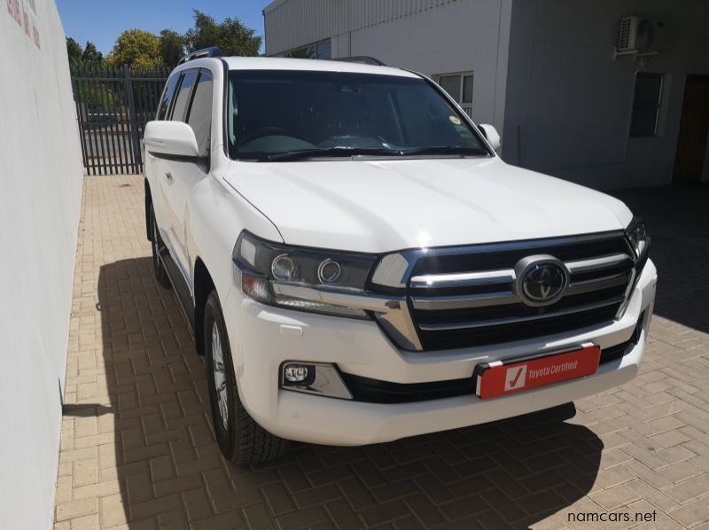 2020 Toyota LAND CRUISER 200 4.5 D4D VX-R pictures
