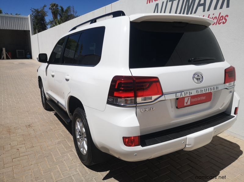 2020 Toyota LAND CRUISER 200 4.5 D4D VX-R pictures