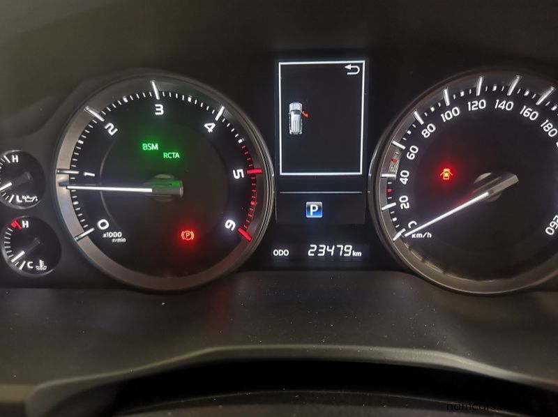 2020 Toyota LAND CRUISER 200 4.5 D4D VX-R pictures