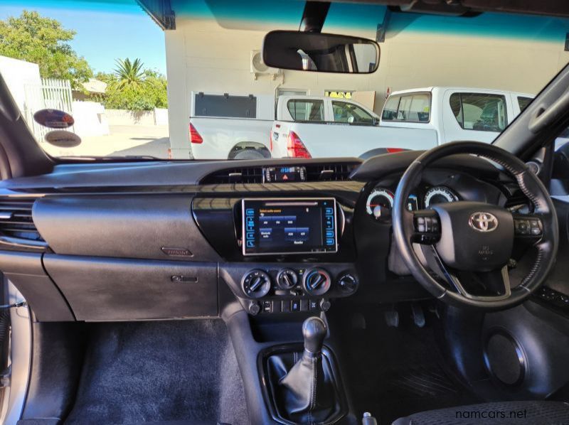 2018 Toyota Hilux XC 2.8GD6 4x4 Raider MT pictures