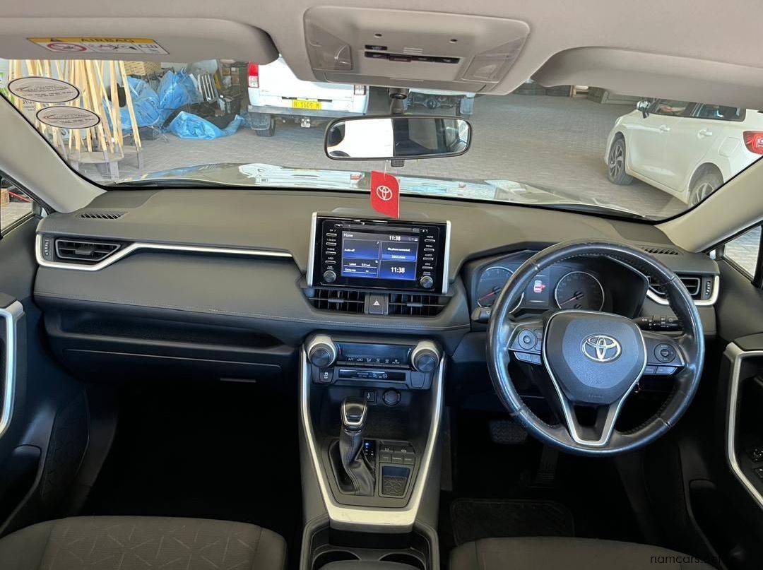 2020 Toyota RAV4 2.0 GX CVT 2WD pictures