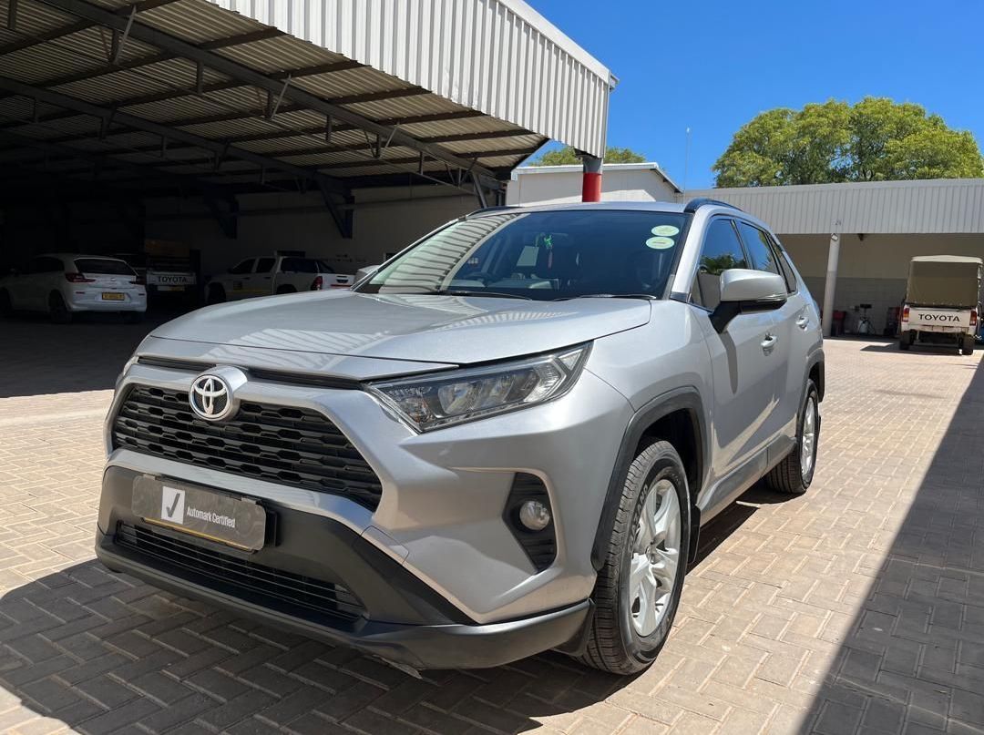 2020 Toyota RAV4 2.0 GX CVT 2WD pictures