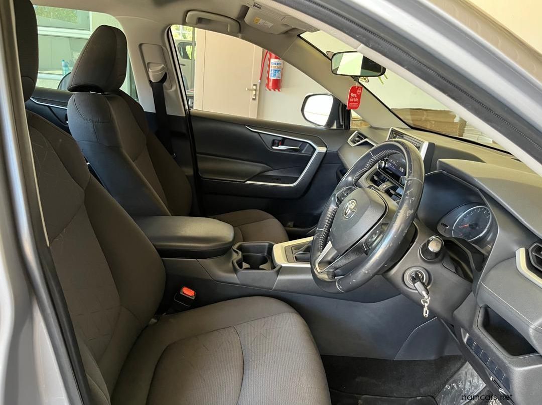 2020 Toyota RAV4 2.0 GX CVT 2WD pictures