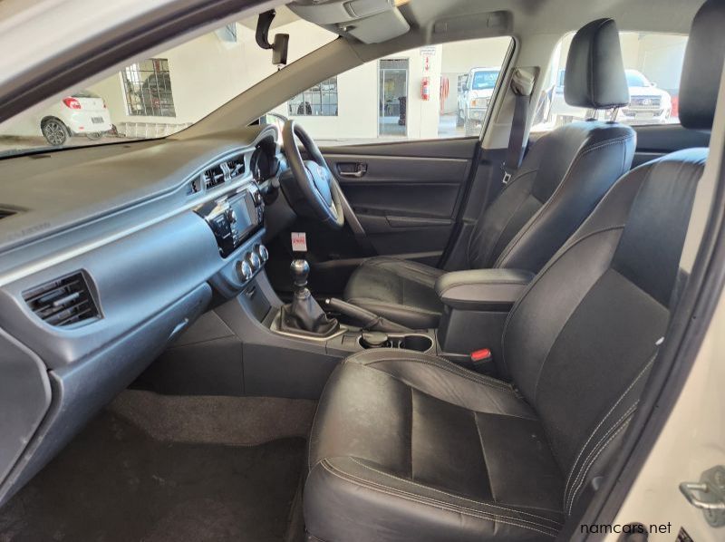 2014 Toyota Corolla 1.6 Prestige pictures