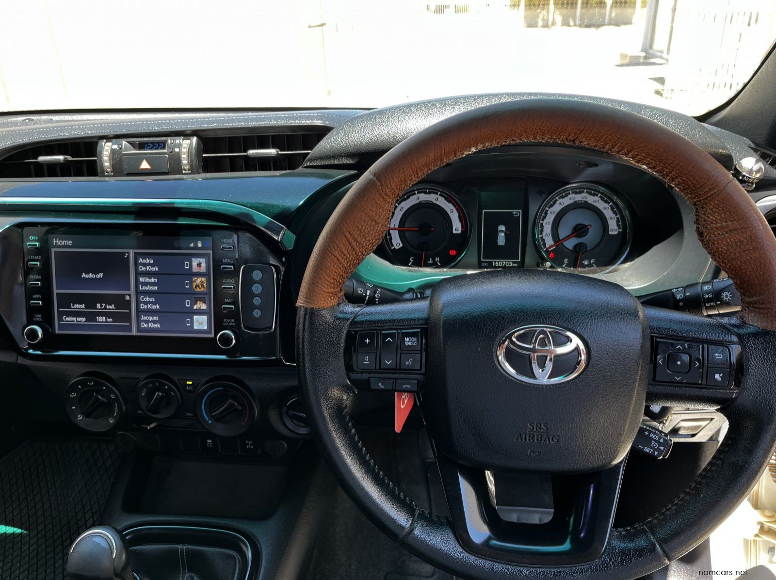 2019 Toyota HILUX SC 2.8 4X4 M/T LEGEND 50 pictures