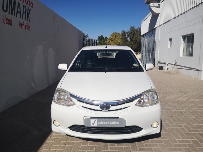 2012 Toyota Etios HB 1.5P Xs 5MT pictures