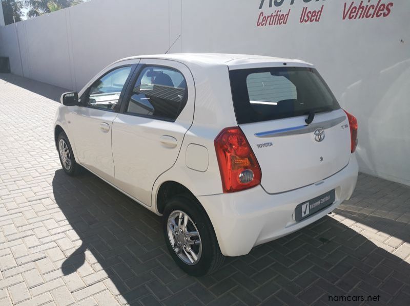 2012 Toyota Etios HB 1.5P Xs 5MT pictures
