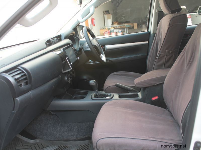 2023 Toyota Hilux DC 2.4GD6 4x2 Raider AT pictures