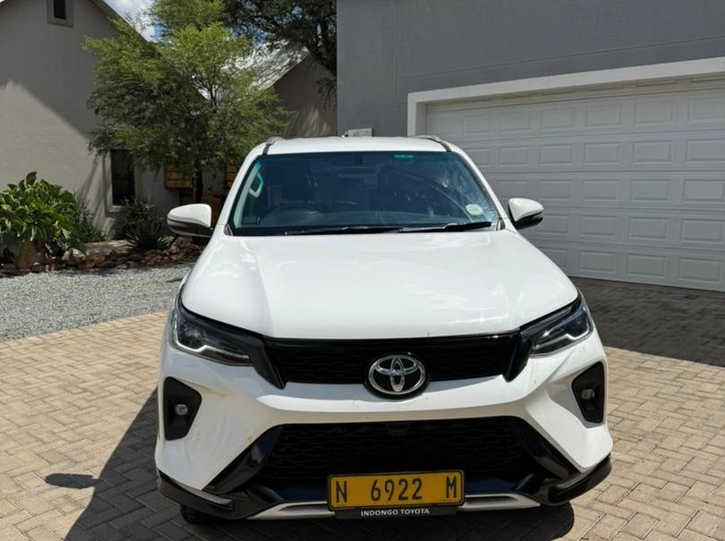 2023 Toyota Fortuner 2.4GD6 4x4 AT pictures