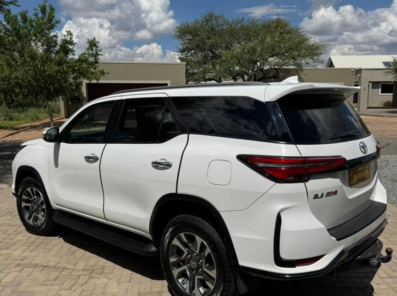 2023 Toyota Fortuner 2.4GD6 4x4 AT pictures