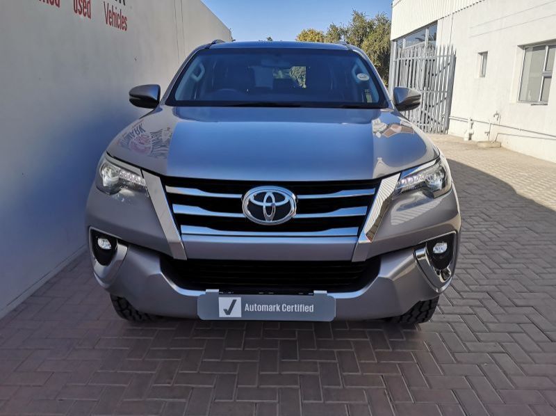 2018 Toyota FORTUNER 2.8 4X4 AT pictures