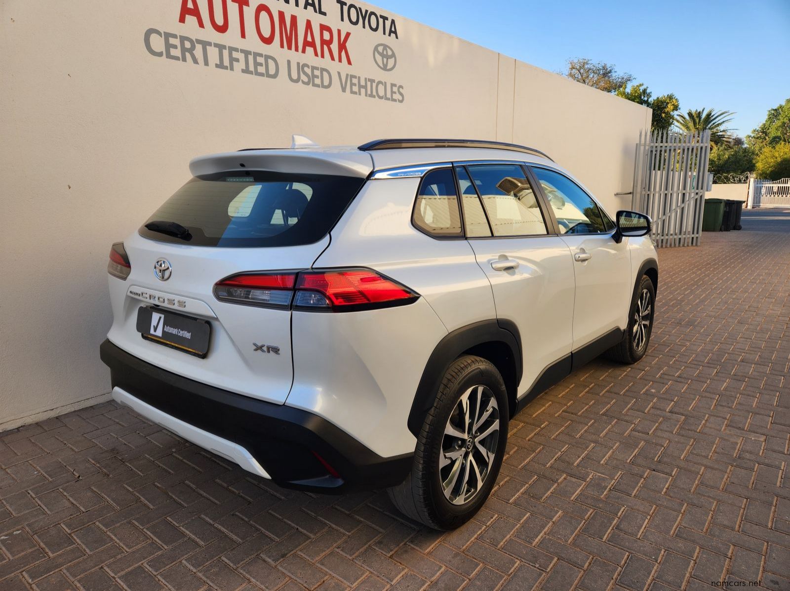 2023 Toyota Corolla Cross 1.8 XR CVT pictures