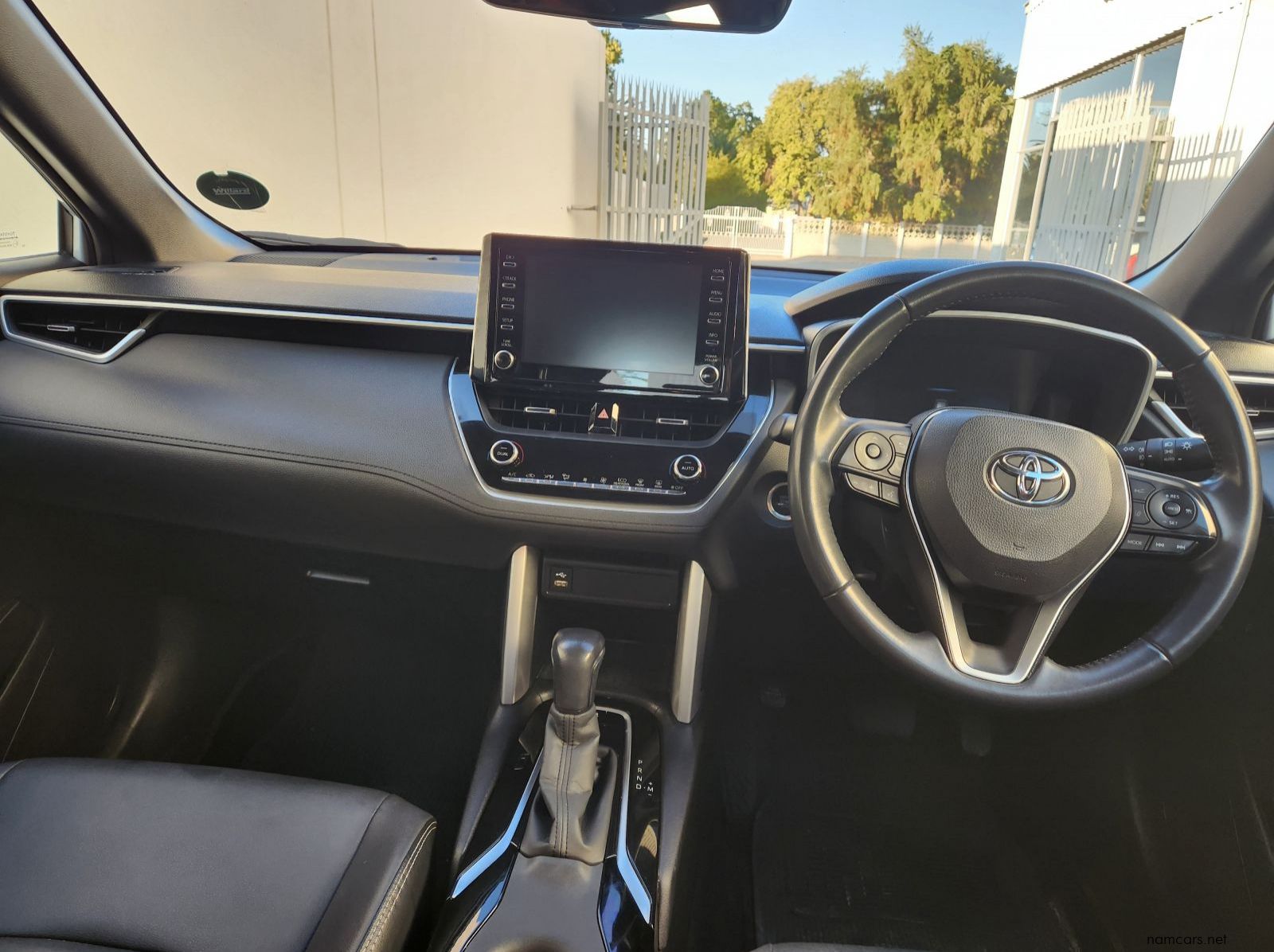 2023 Toyota Corolla Cross 1.8 XR CVT pictures