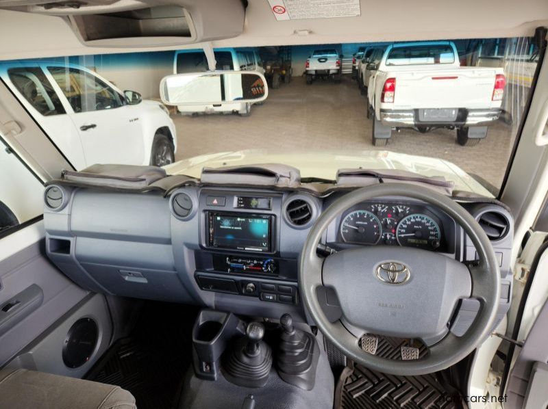 2022 Toyota Land Cruiser SC 4.0 Petrol V6 pictures