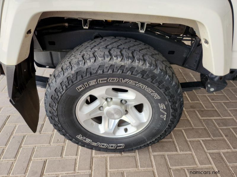 2022 Toyota Land Cruiser SC 4.0 Petrol V6 pictures