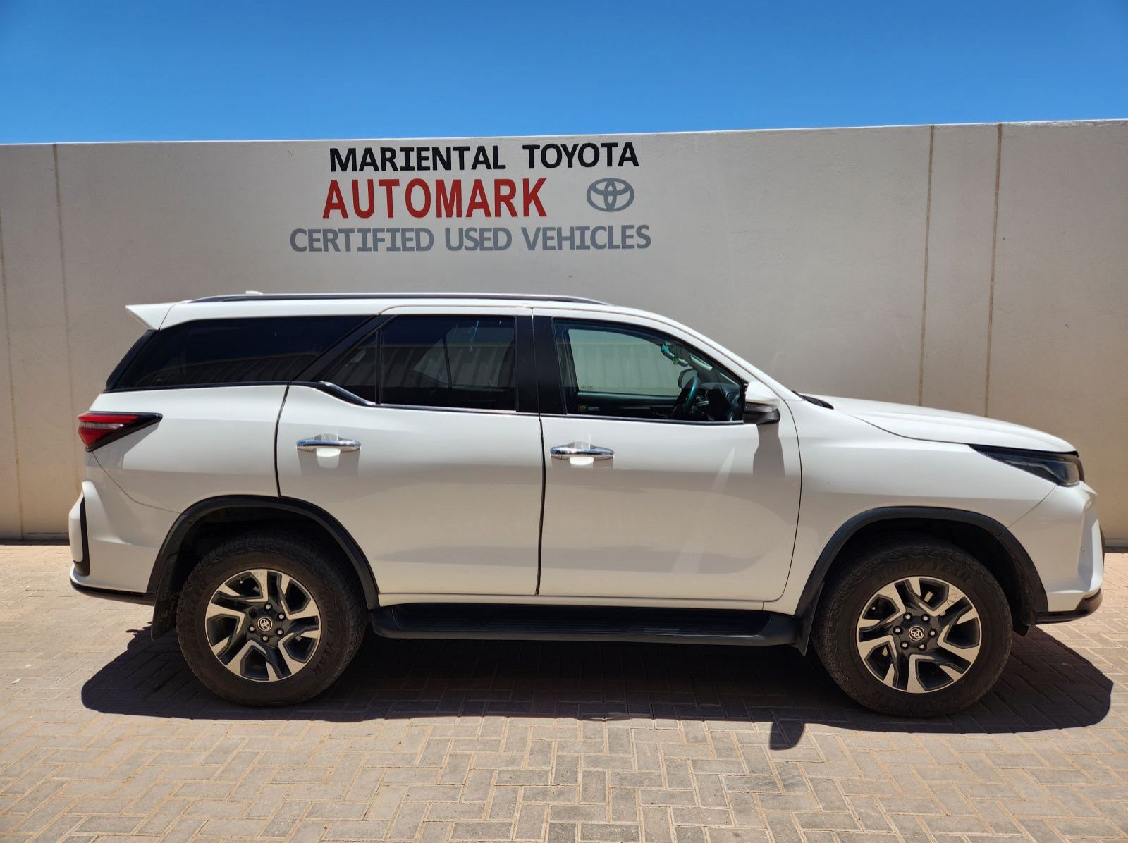 2023 Toyota Fortuner 2.4GD6 4x4 AT pictures