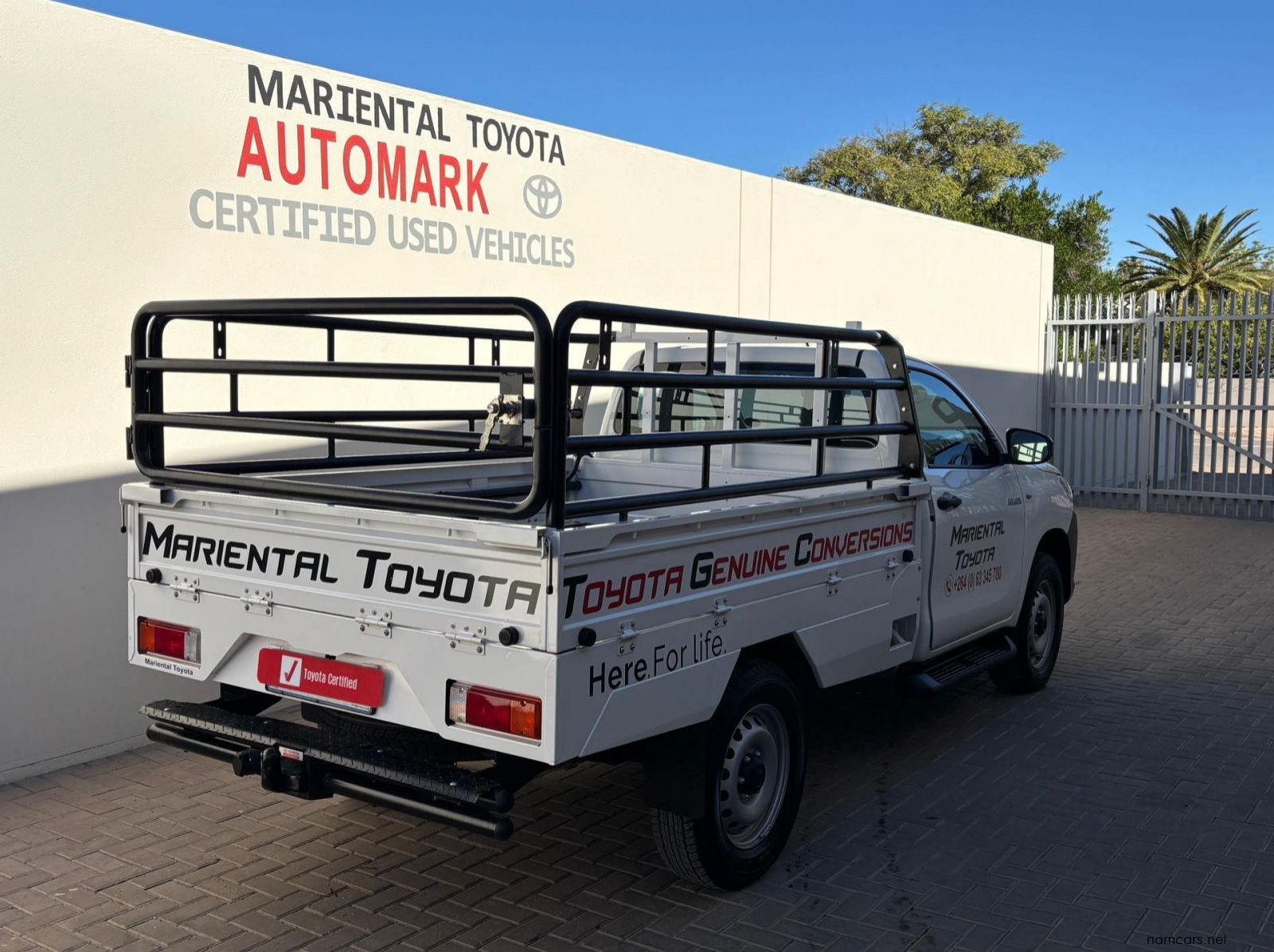 2026 Toyota Hilux SC 2.4GD6 4x4 Flat Deck 6MT pictures