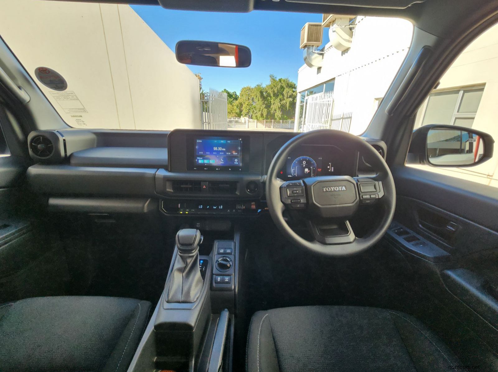 2026 Toyota LC FJ 2.7 GX 4x4 AT Petrol pictures
