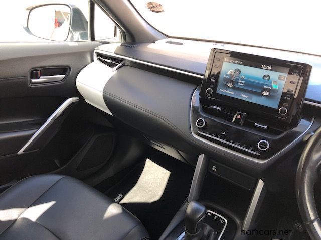2022 Toyota Toyota Corolla Cross 1.8 Xs Hybrid pictures