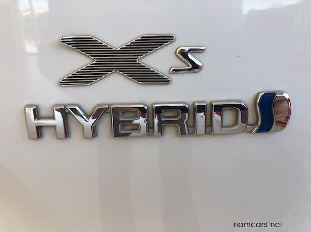 2022 Toyota Toyota Corolla Cross 1.8 Xs Hybrid pictures
