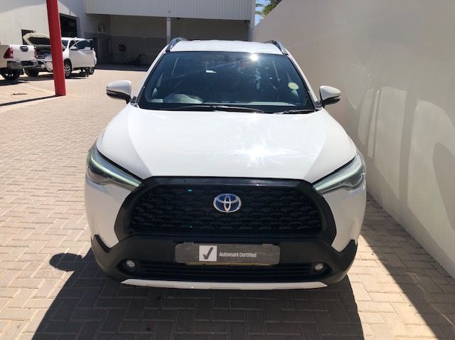 2022 Toyota Toyota Corolla Cross 1.8 Xs Hybrid pictures