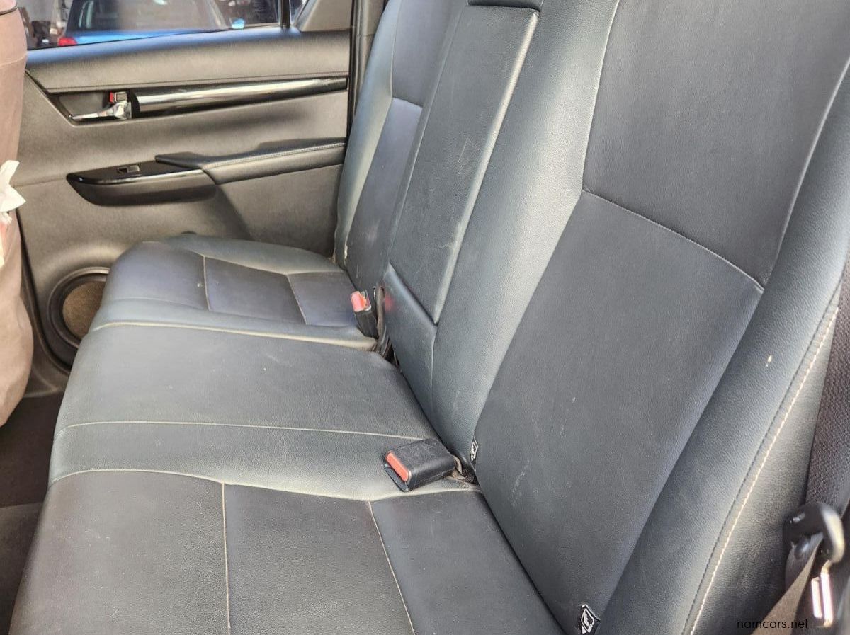 2018 Toyota Hilux DC 4.0 V6 4x4 Dakar AT pictures