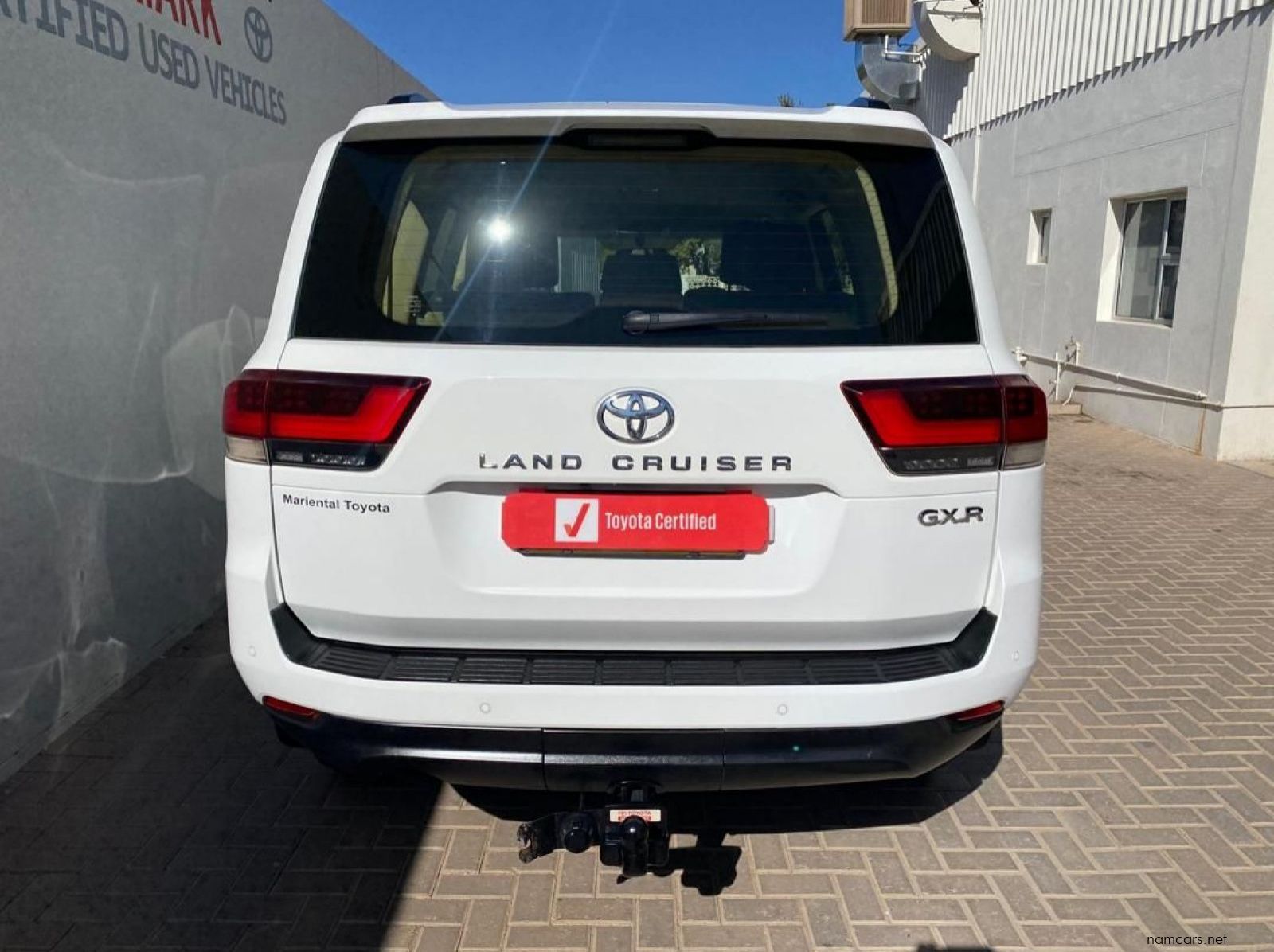 2022 Toyota Land Cruiser 300 3.3D V6 GX-R pictures