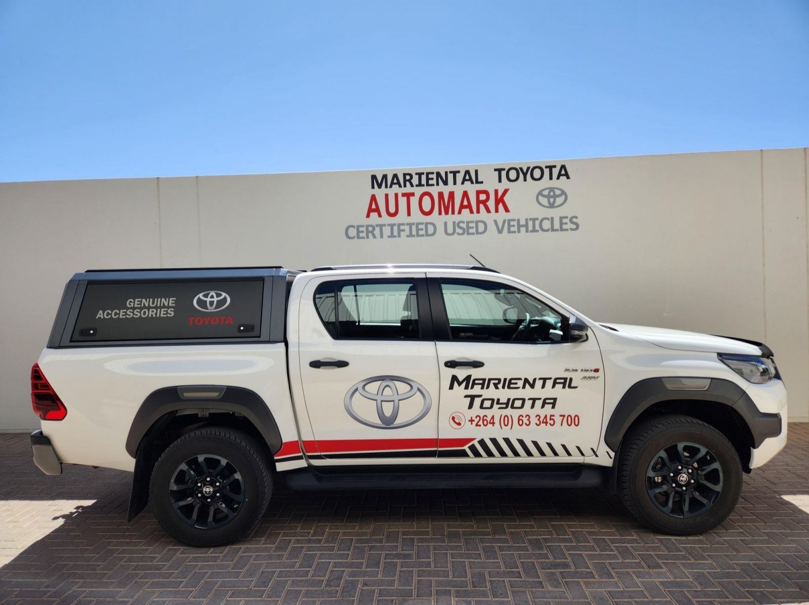 2024 Toyota Hilux DC 2.8GD6 4x2 Legend AT 48V pictures