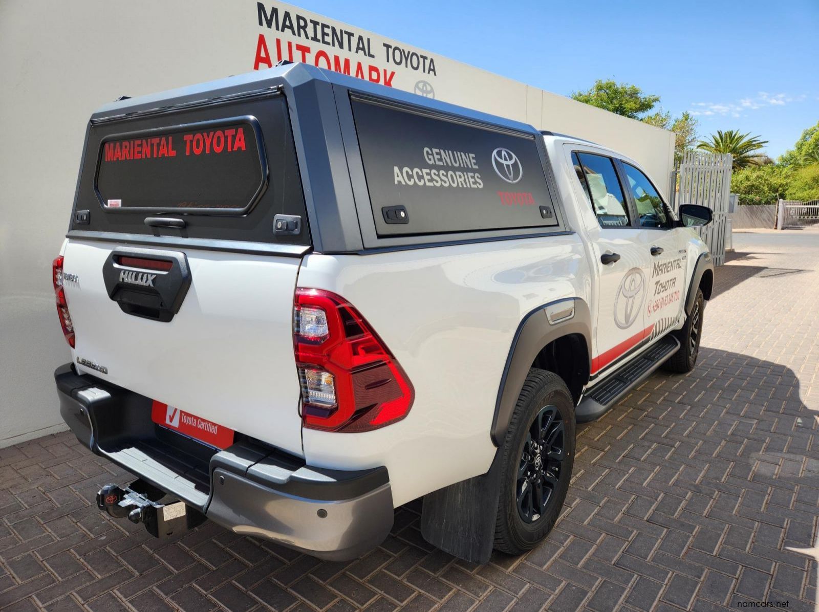 2024 Toyota Hilux DC 2.8GD6 4x2 Legend AT 48V pictures