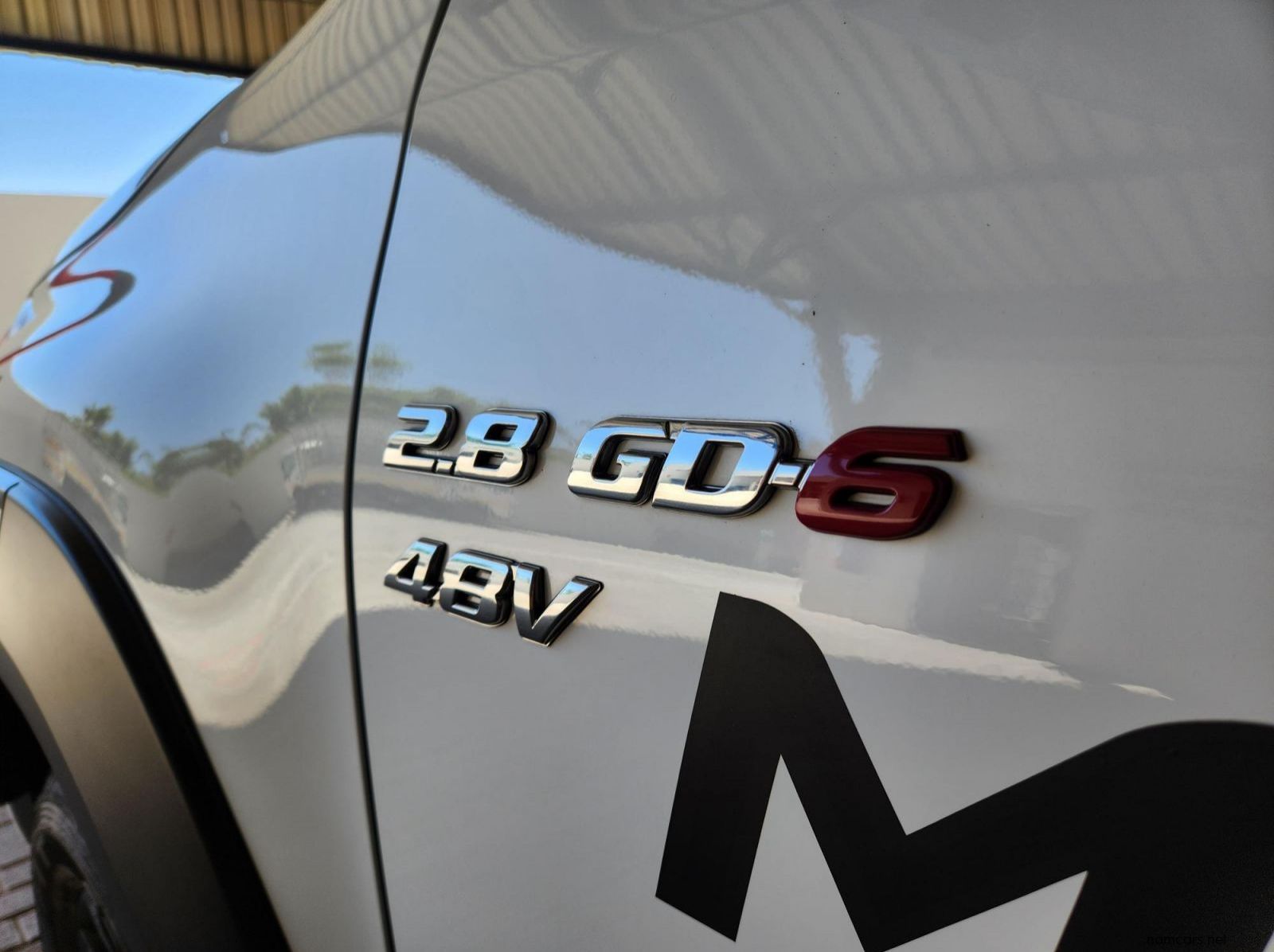 2024 Toyota Hilux DC 2.8GD6 4x2 Legend AT 48V pictures