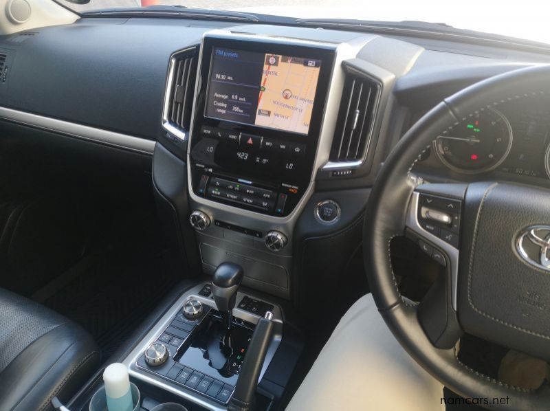 2016 Toyota LAND CRUISER 200 SERIES VX 4.5D pictures