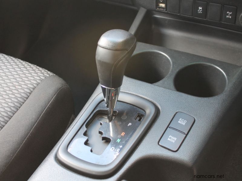 2019 Toyota 2019 Hilux DC 2.4GD6 4x4 SRX AT pictures