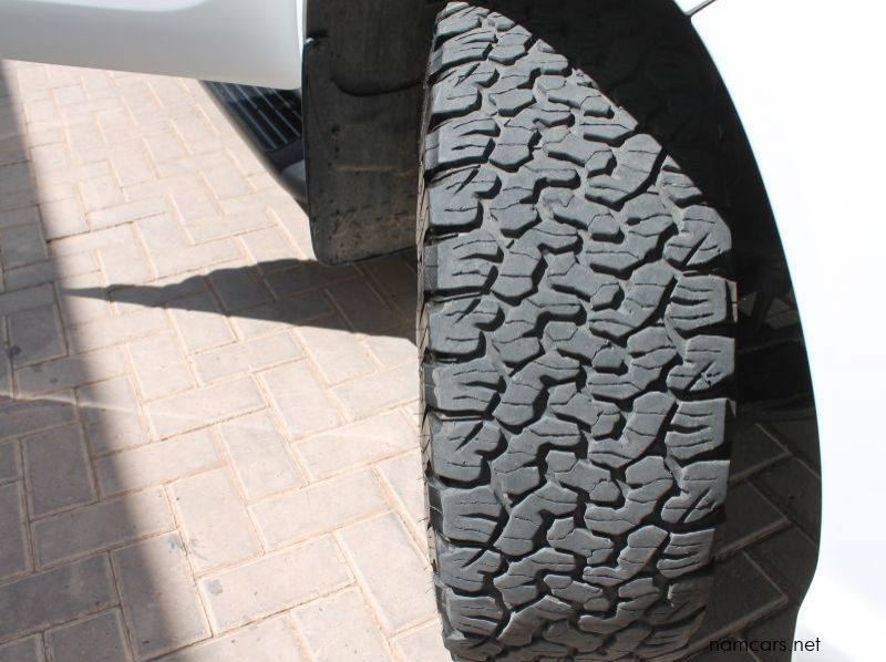 2019 Toyota 2019 Hilux DC 2.4GD6 4x4 SRX AT pictures