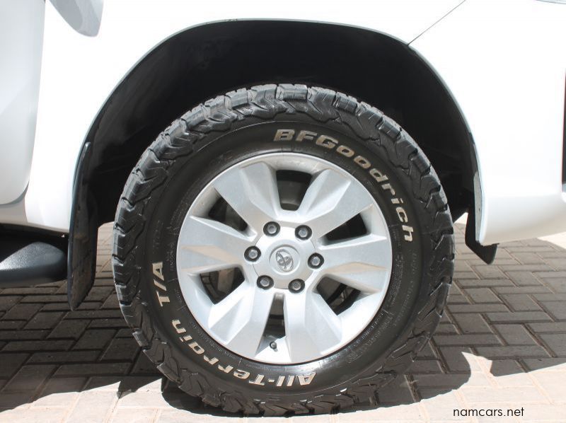 2019 Toyota 2019 Hilux DC 2.4GD6 4x4 SRX AT pictures