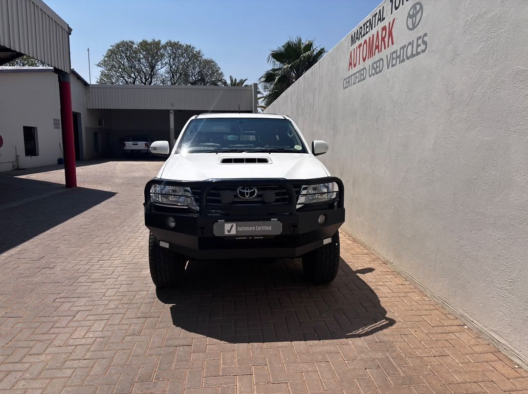 2013 Toyota Hilux Extra Cab XC 3.0 D-4D 4X4 DAKAR pictures