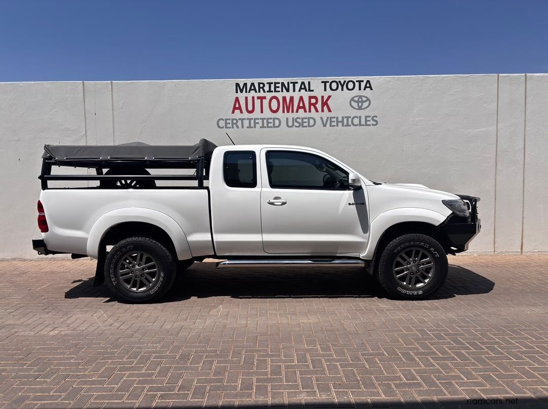 2013 Toyota Hilux Extra Cab XC 3.0 D-4D 4X4 DAKAR pictures