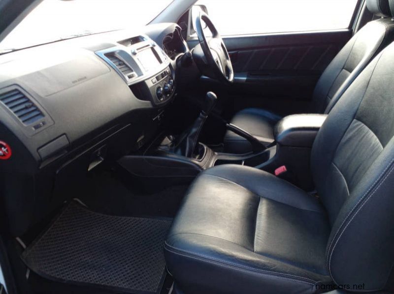 2015 Toyota Hilux XC 3.0 D4D RB L45 pictures
